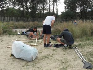 Teambuilding organisé par Karine Baillet Organisation lors d'une épreuve de construction de radeaux